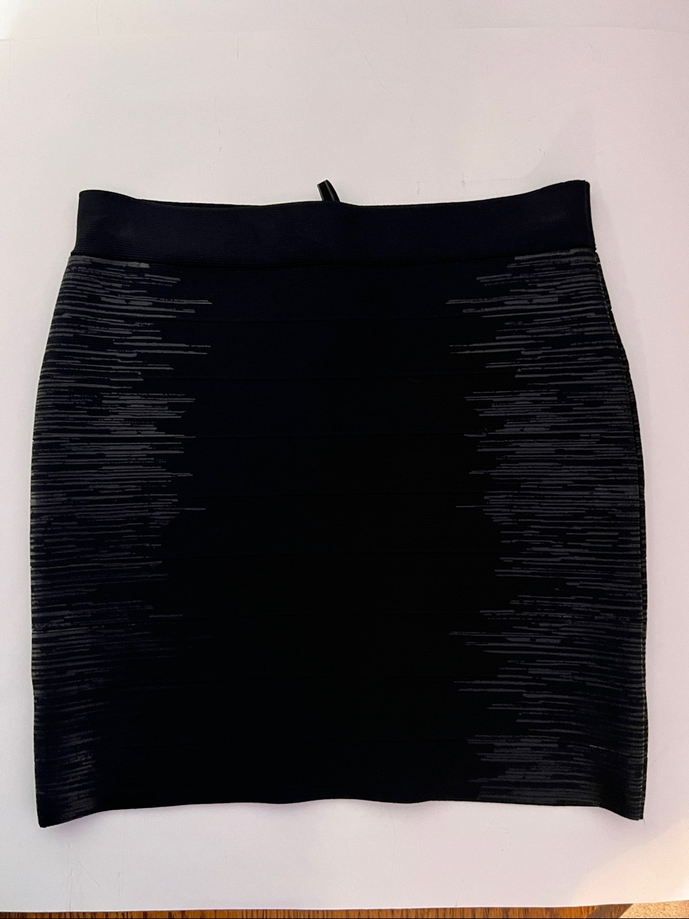 Guess Women’s Black Mini Skirt with Subtle Gray Texture Sexy
Size Medium